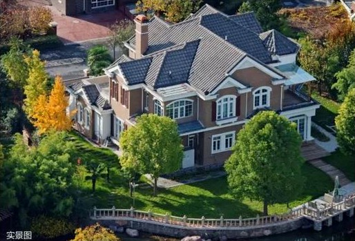 院子愈大，，，，愈从容